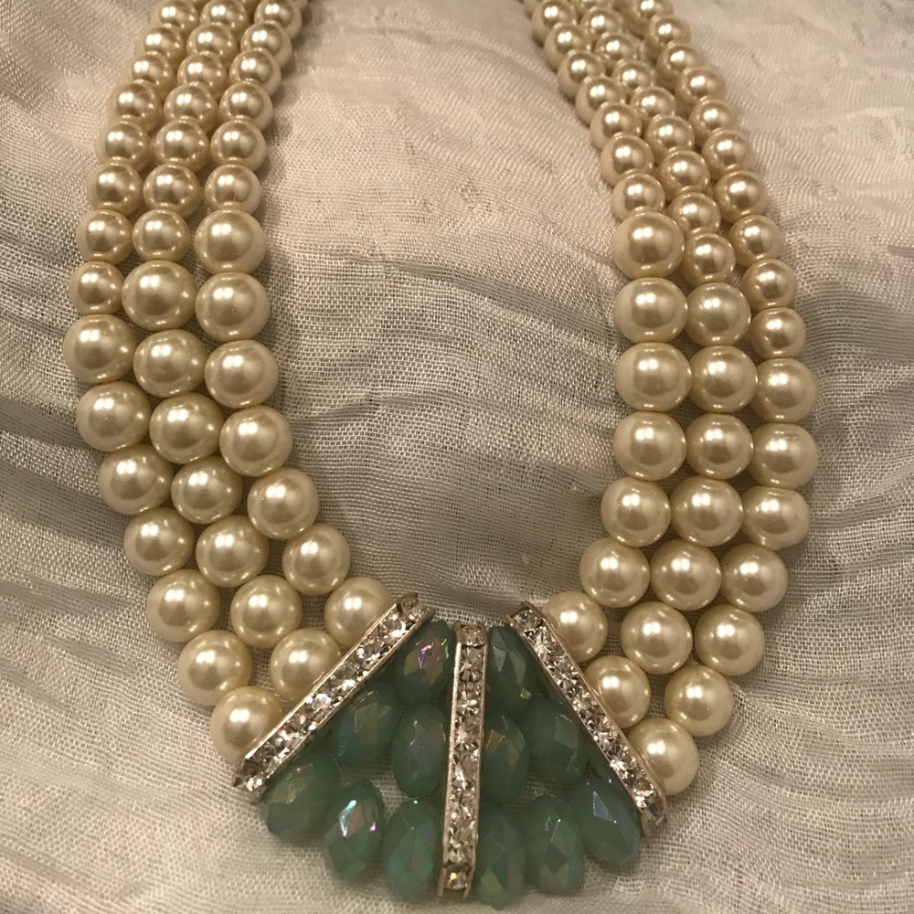 NWOT Pearl Necklace